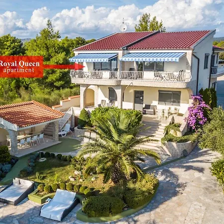 Apartments Villa Punta Royal Pirovac Exterior photo