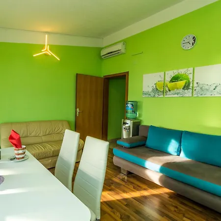 Apartments Villa Punta Royal Pirovac Room photo