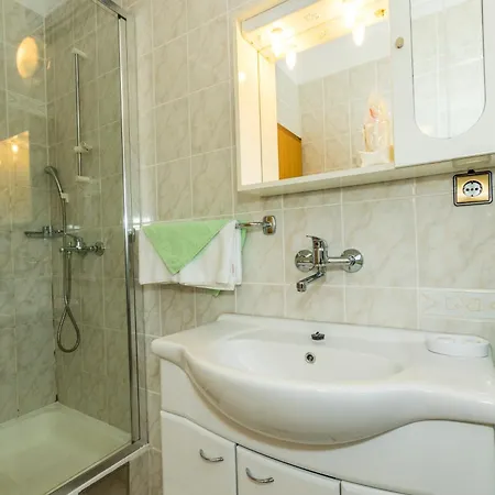 Apartments Villa Punta Royal Pirovac Room photo
