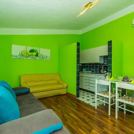 Apartments Villa Punta Royal Pirovac Room photo