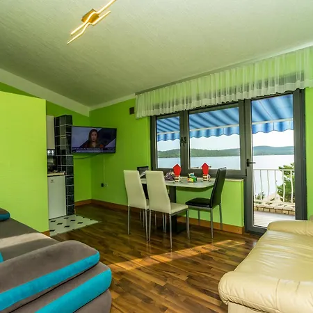 Apartments Villa Punta Royal Pirovac Room photo