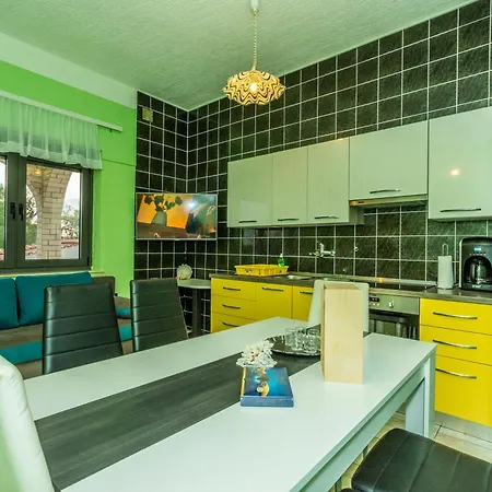 Apartments Villa Punta Royal Pirovac Room photo